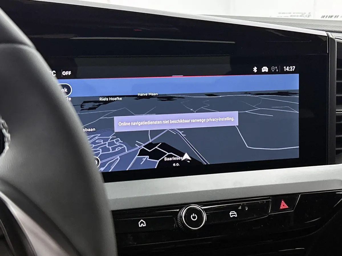 1.2 145pk Hybrid Ultimate Automaat | Tot 8 Jaar Garantie | Elektrisch Verstelb. Bestuurdersstoel | Adaptieve Cruise Control | Dodehoekdetectie | Stoel-/Stuurverwarming | Camera | Keyless Ent