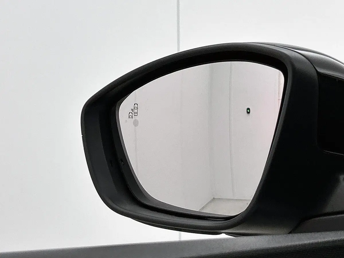 1.2 145pk Hybrid Ultimate Automaat | Tot 8 Jaar Garantie | Elektrisch Verstelb. Bestuurdersstoel | Adaptieve Cruise Control | Dodehoekdetectie | Stoel-/Stuurverwarming | Camera | Keyless Ent