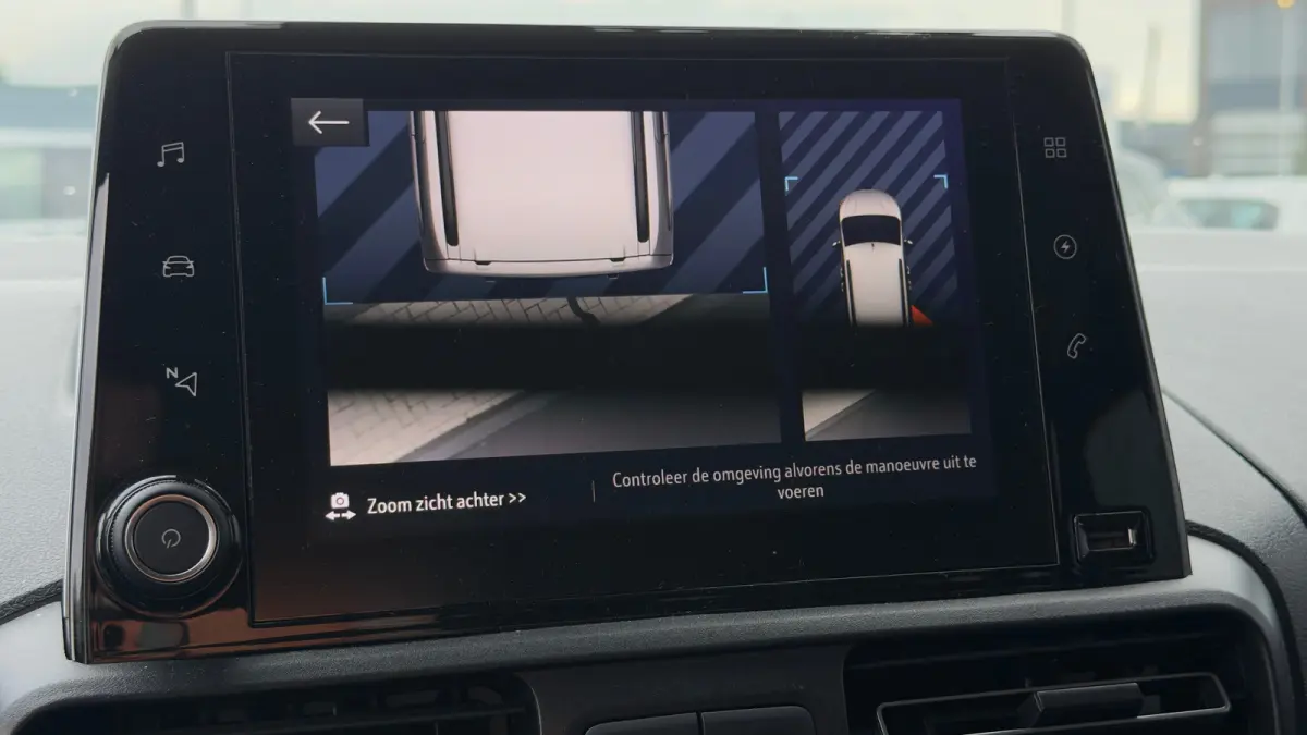 136pk L1H1 Edition 50 kWh | SOH: 91,63% | Trekhaak | Achteruitrijcamera | Cruise Control | Carplay |