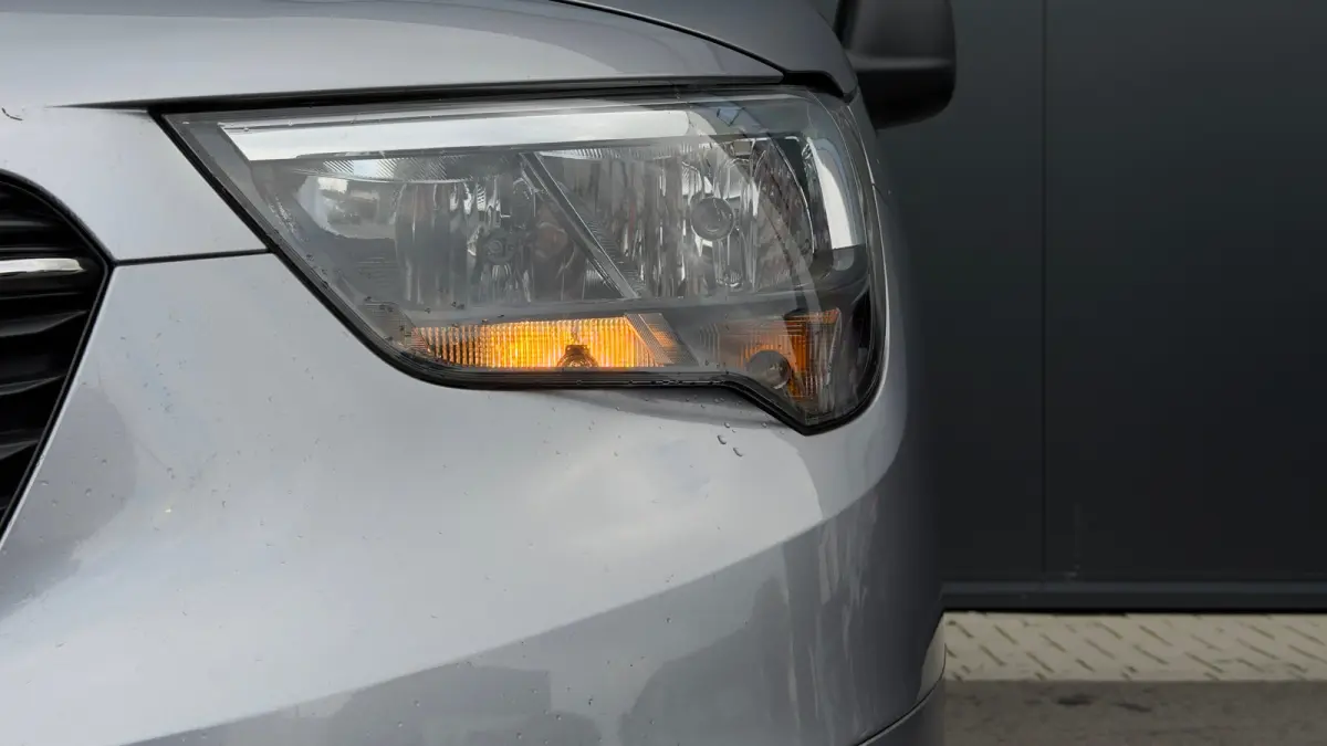 136pk L1H1 Edition 50 kWh | SOH: 91,63% | Trekhaak | Achteruitrijcamera | Cruise Control | Carplay |