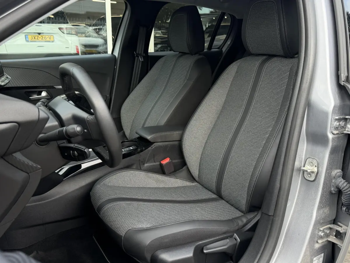 1.2 PureTech 100 Allure Cruise | Clima | Carplay | PDC ( Vestiging - Nieuwegein )