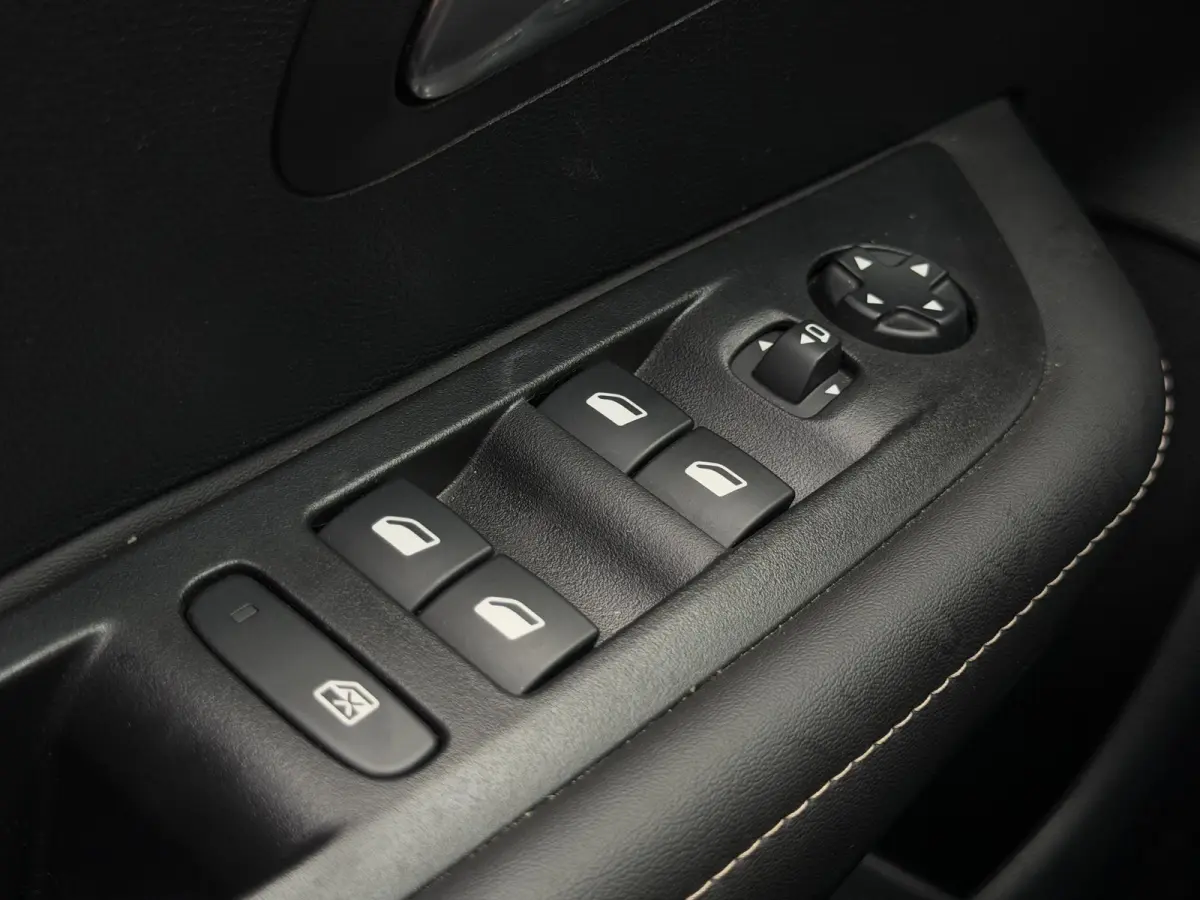 1.2 PureTech 100 Allure Cruise | Clima | Carplay | PDC ( Vestiging - Nieuwegein )