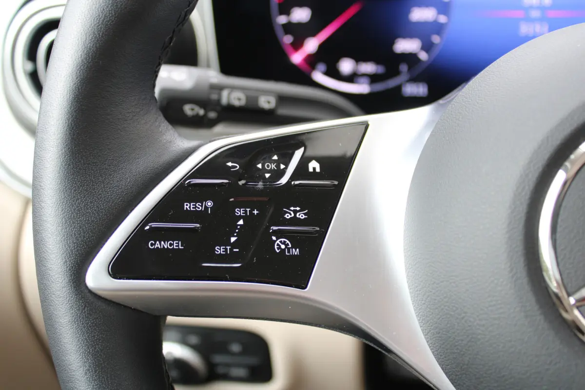 300d / AMG / Exclusive / 7-Pers / Pano / Luchtv / Elec Stoel / Burmester / Vol Opties / NIEUW!!