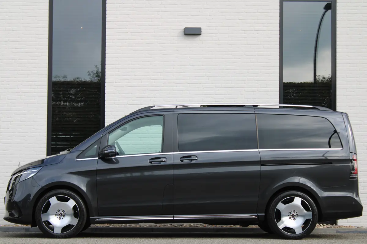 300d / AMG / Exclusive / 7-Pers / Pano / Luchtv / Elec Stoel / Burmester / Vol Opties / NIEUW!!