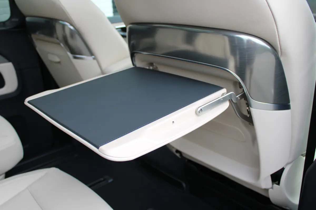 300d / AMG / Exclusive / 7-Pers / Pano / Luchtv / Elec Stoel / Burmester / Vol Opties / NIEUW!!