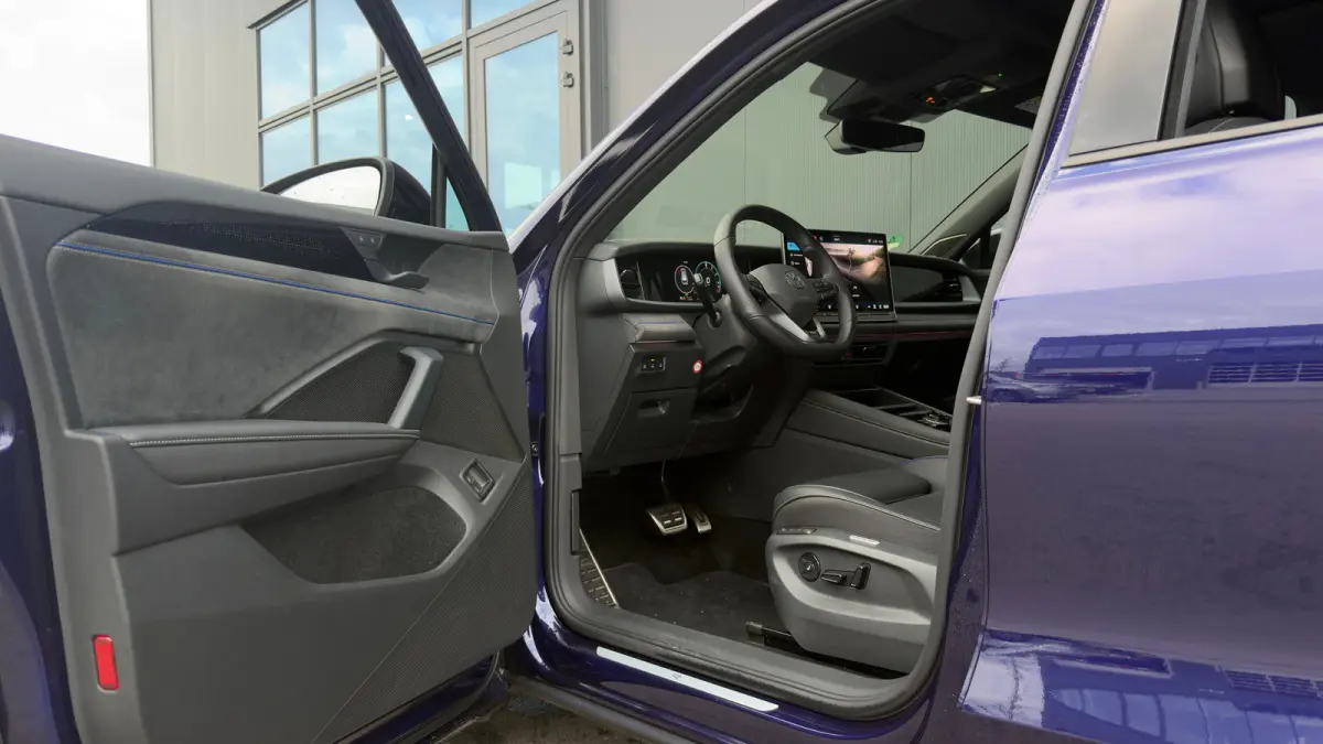 1.5 eHybrid 272pk R-Line Edition | SOH: 100% | Trekhaak | Panoramadak | 360 Camera | Harman/Kardon Audio | Adaptive Cruise | Leder |