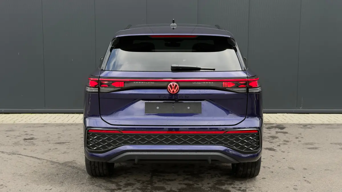 1.5 eHybrid 272pk R-Line Edition | SOH: 100% | Trekhaak | Panoramadak | 360 Camera | Harman/Kardon Audio | Adaptive Cruise | Leder |