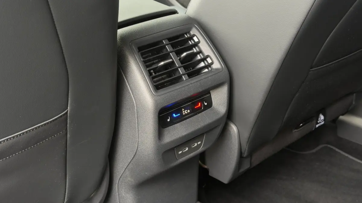 1.5 eHybrid 272pk R-Line Edition | SOH: 100% | Trekhaak | Panoramadak | 360 Camera | Harman/Kardon Audio | Adaptive Cruise | Leder |
