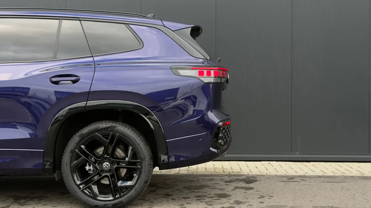 1.5 eHybrid 272pk R-Line Edition | SOH: 100% | Trekhaak | Panoramadak | 360 Camera | Harman/Kardon Audio | Adaptive Cruise | Leder |