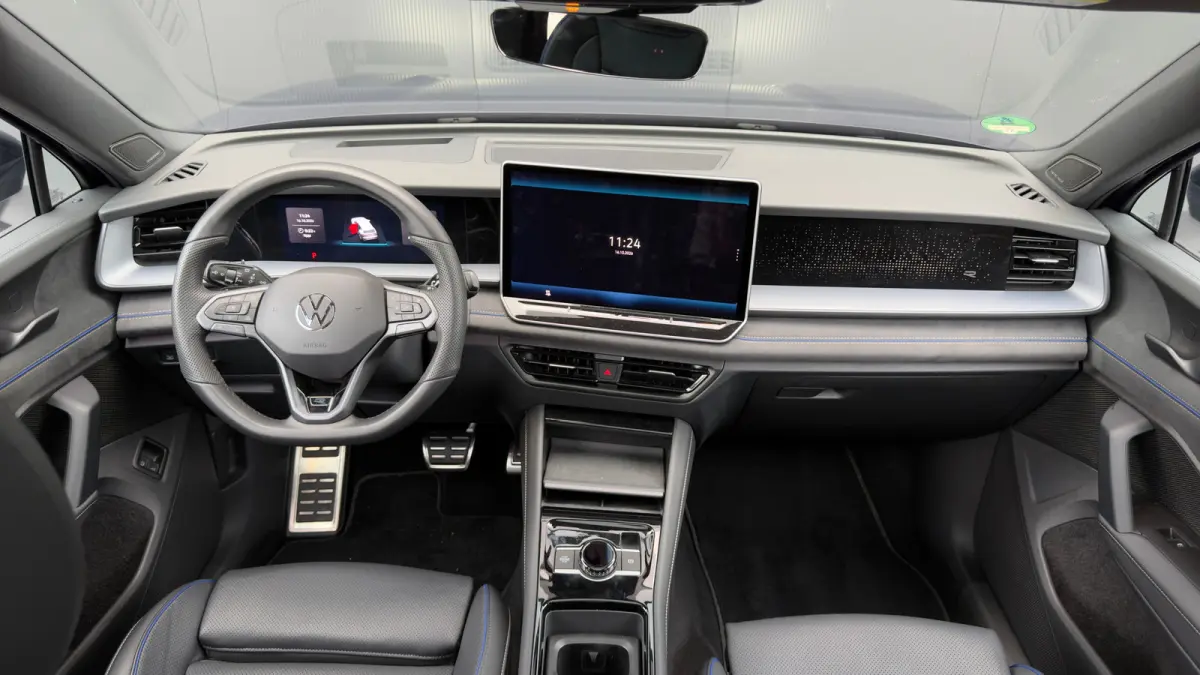 1.5 eHybrid 272pk R-Line Edition | SOH: 100% | Trekhaak | Panoramadak | 360 Camera | Harman/Kardon Audio | Adaptive Cruise | Leder |