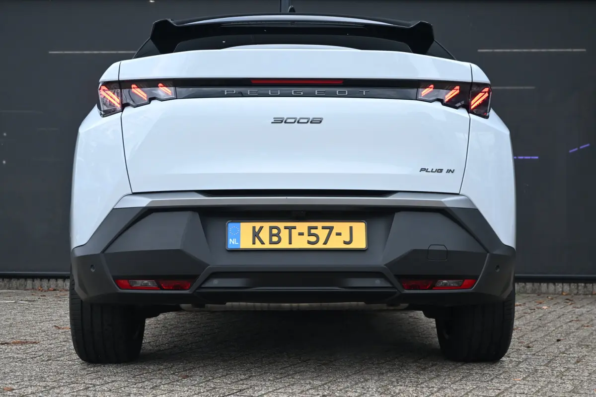 1.6 plug-in Hybrid 225 GT Tot 8 Jaar Garantie! | 7,4kW Lader | Adaptive Cruise | 360 Camera | LED-Matrix | Elektr. Achterklep | !!