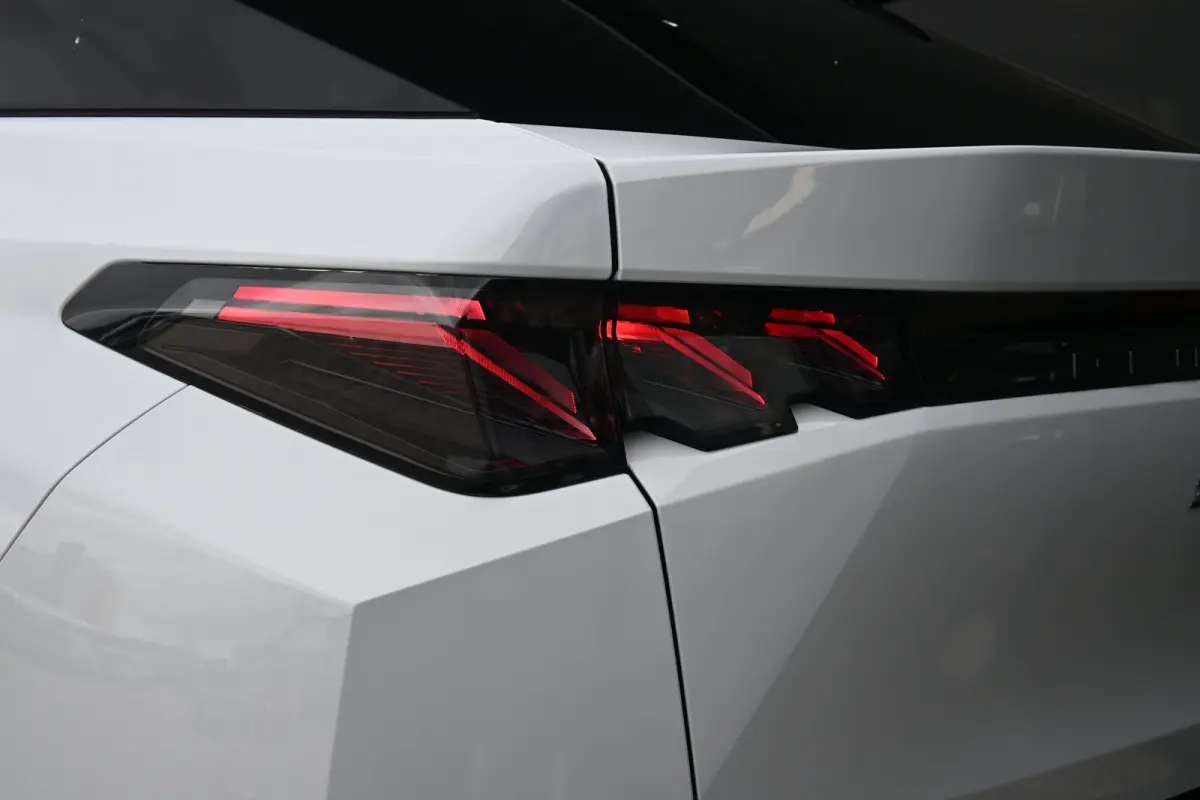 1.6 plug-in Hybrid 225 GT Tot 8 Jaar Garantie! | 7,4kW Lader | Adaptive Cruise | 360 Camera | LED-Matrix | Elektr. Achterklep | !!