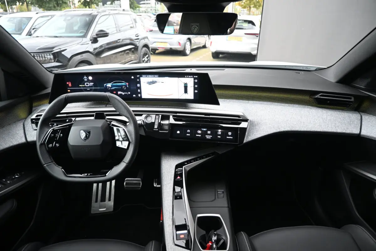 1.6 plug-in Hybrid 225 GT Tot 8 Jaar Garantie! | 7,4kW Lader | Adaptive Cruise | 360 Camera | LED-Matrix | Elektr. Achterklep | !!