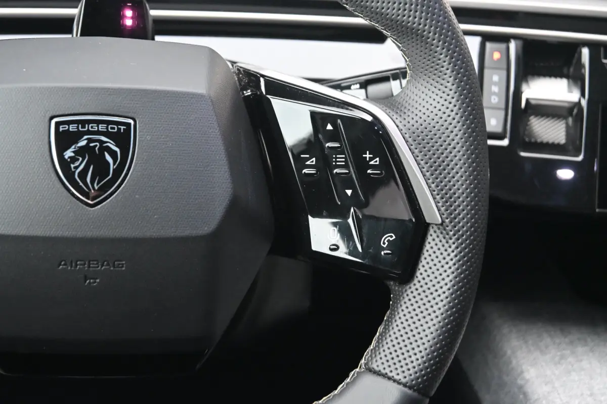 1.6 plug-in Hybrid 225 GT Tot 8 Jaar Garantie! | 7,4kW Lader | Adaptive Cruise | 360 Camera | LED-Matrix | Elektr. Achterklep | !!