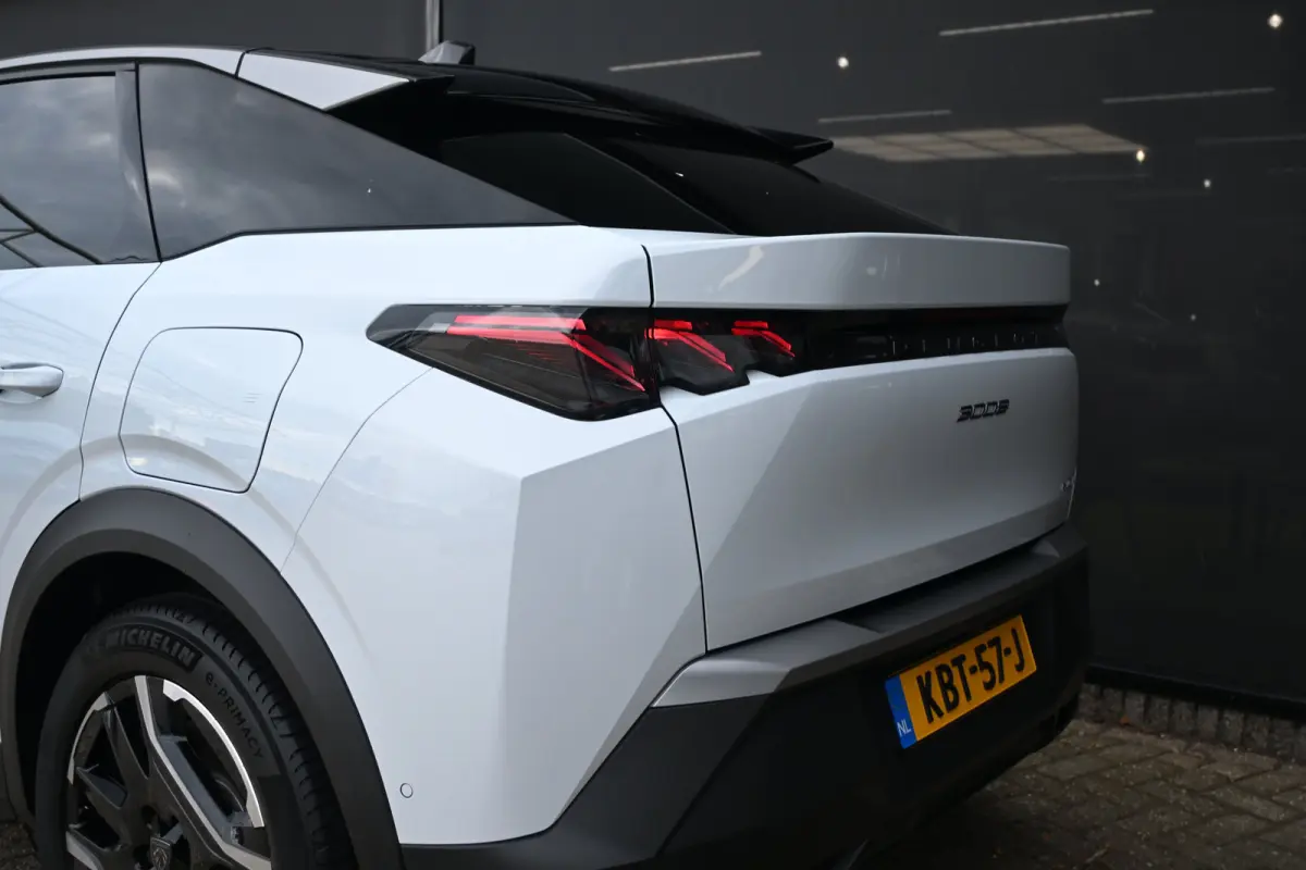 1.6 plug-in Hybrid 225 GT Tot 8 Jaar Garantie! | 7,4kW Lader | Adaptive Cruise | 360 Camera | LED-Matrix | Elektr. Achterklep | !!