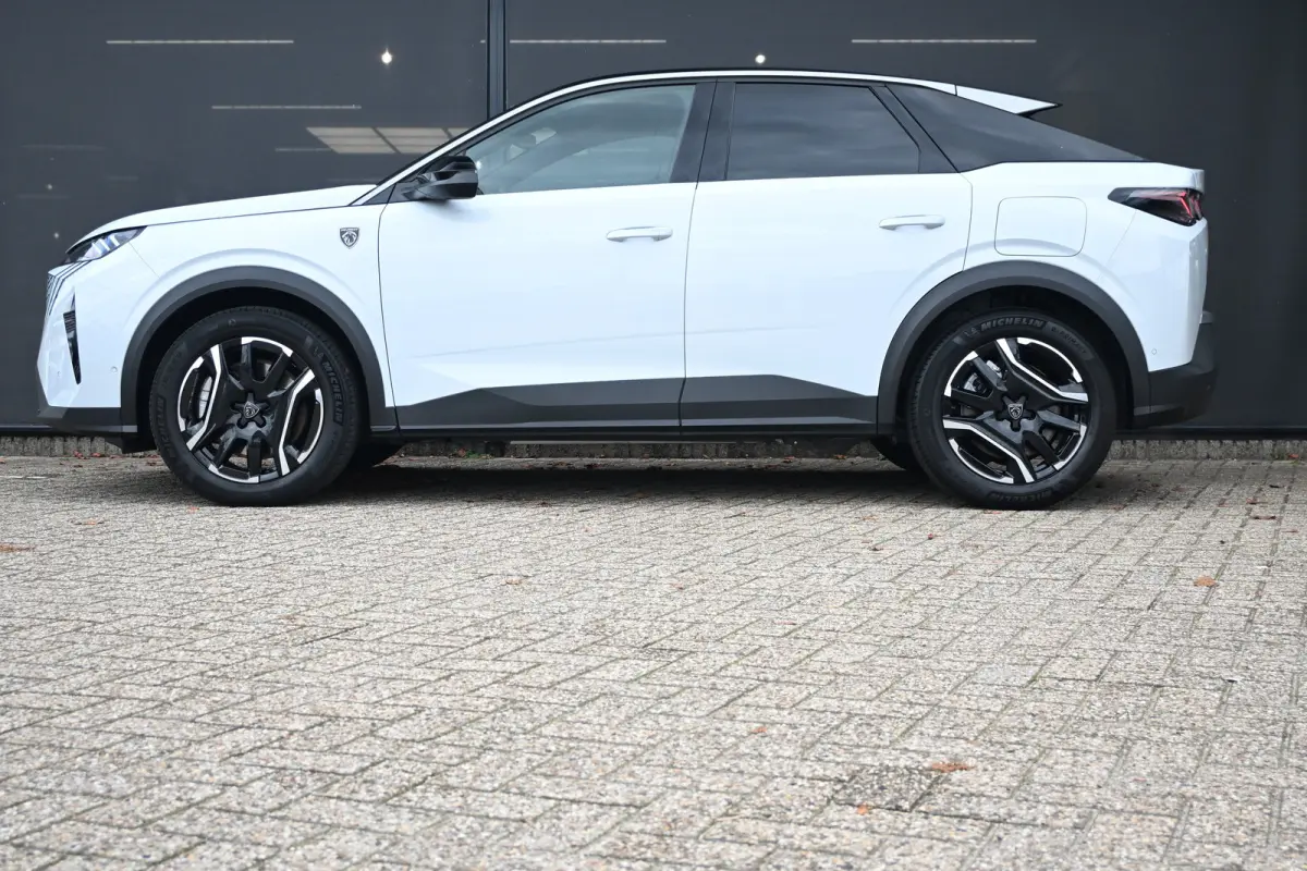 1.6 plug-in Hybrid 225 GT Tot 8 Jaar Garantie! | 7,4kW Lader | Adaptive Cruise | 360 Camera | LED-Matrix | Elektr. Achterklep | !!