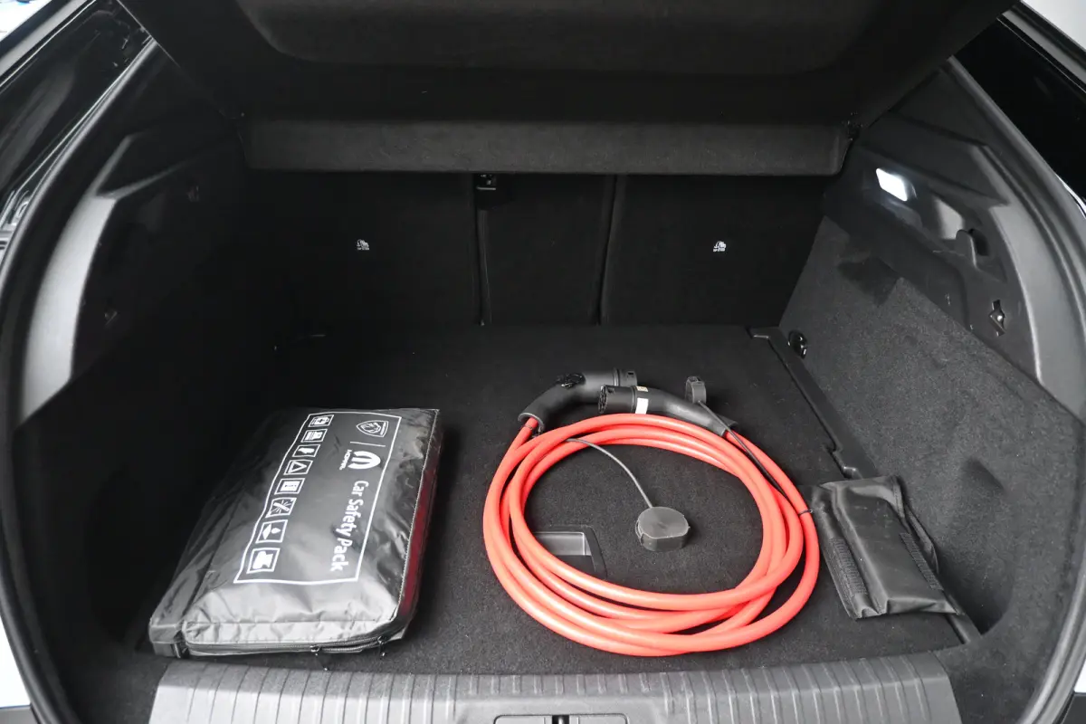 1.6 plug-in Hybrid 225 GT Tot 8 Jaar Garantie! | 7,4kW Lader | Adaptive Cruise | 360 Camera | LED-Matrix | Elektr. Achterklep | !!