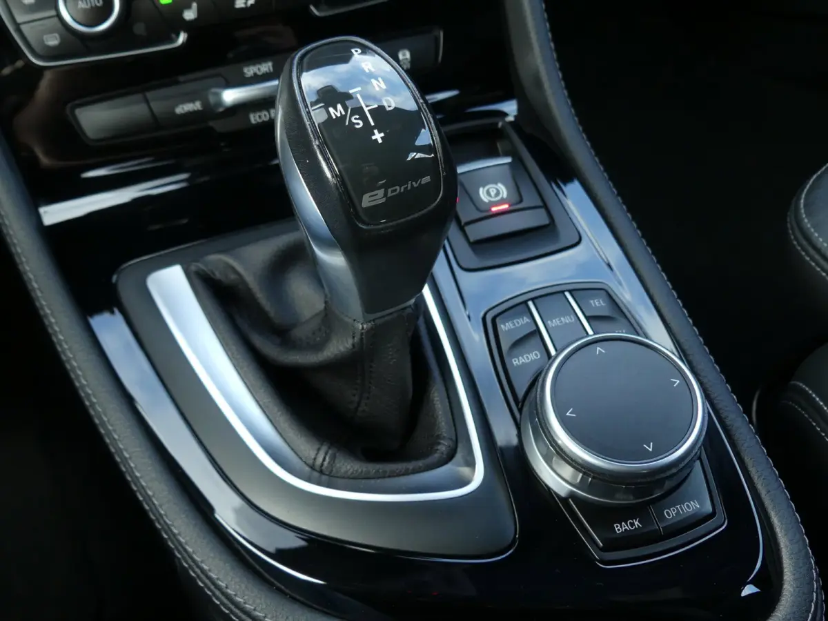 225xe iPerformance Centennial High Executive