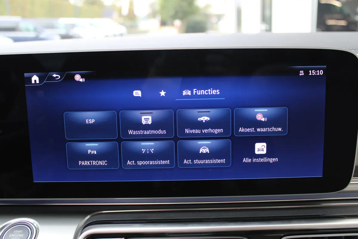 300d / AMG / Exclusive / DC / Pano / Luchtv / Elec Stoel / Burmester / Vol Opties / NIEUW!!