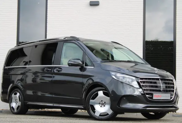 300d / AMG / Exclusive / DC / Pano / Luchtv / Elec Stoel / Burmester / Vol Opties / NIEUW!!