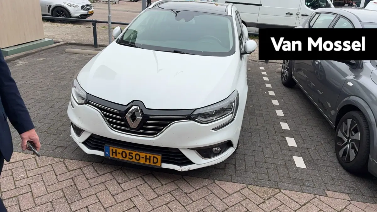 1.3 TCe Bose VERWACHT!! | PANORAMADAK | TREKHAAK | LED KOPLAMPEN | APPLE/ANDROID CARPLAY | 12 MAANDEN BOVAG GARANTIE |