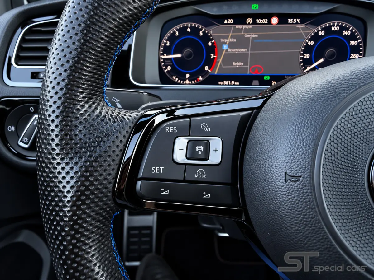 1.5 TSI Highline ACT R-Line|Pano|Dynaudio