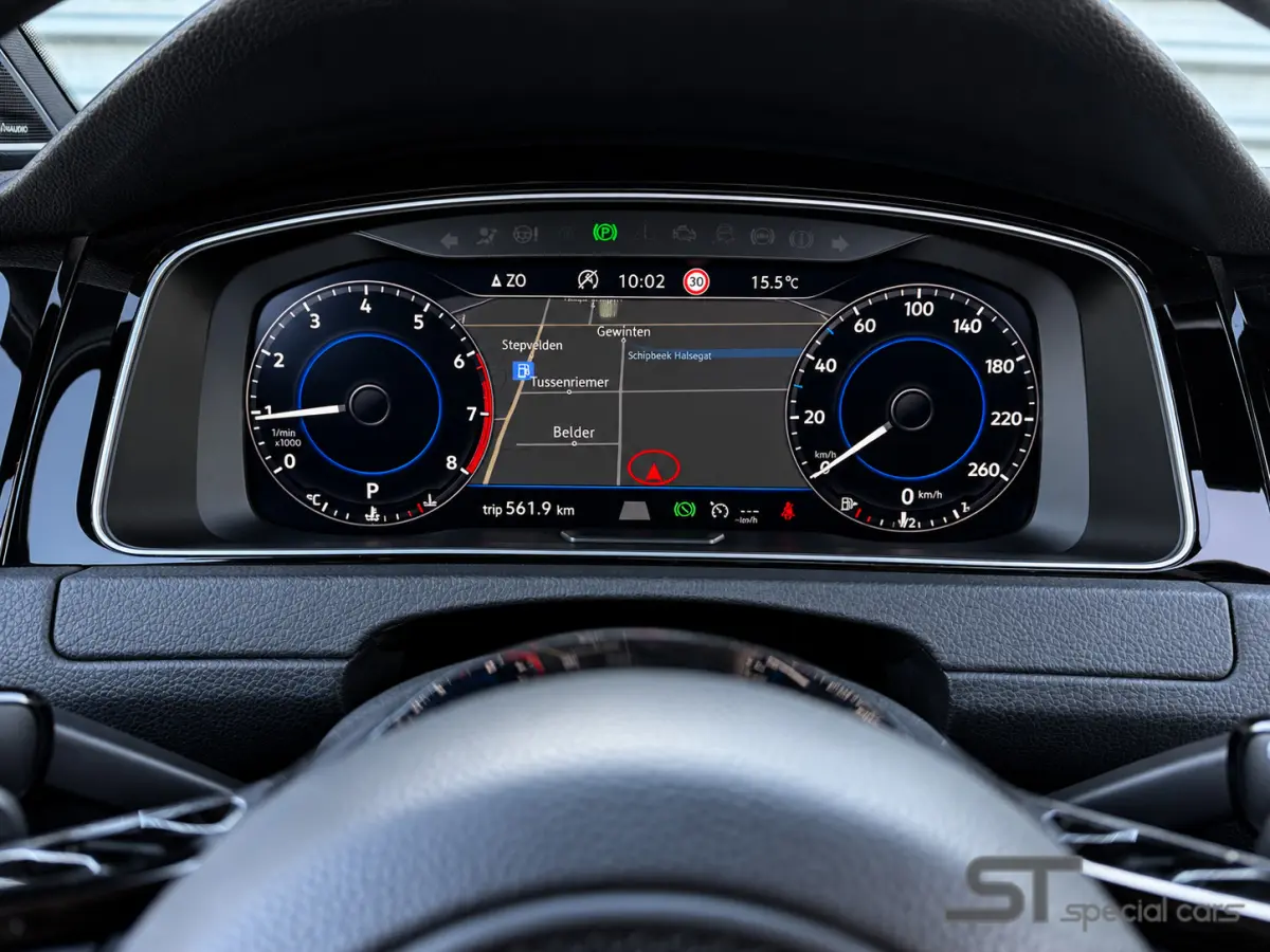1.5 TSI Highline ACT R-Line|Pano|Dynaudio