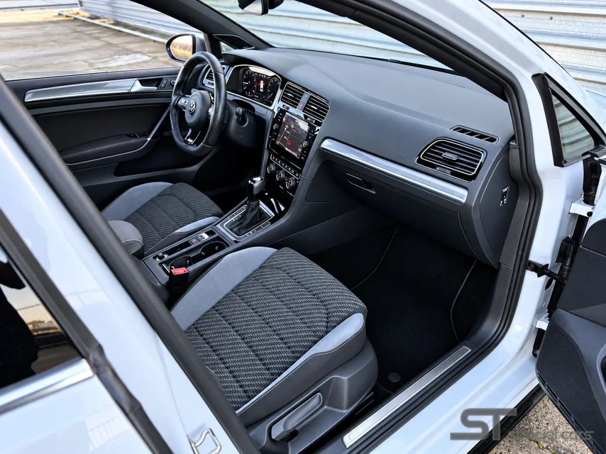 1.5 TSI Highline ACT R-Line|Pano|Dynaudio