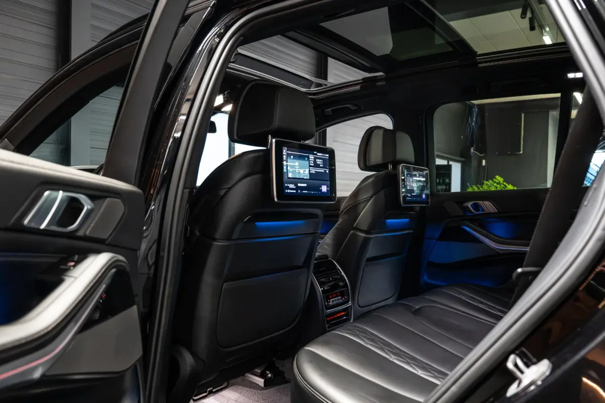 xDrive45e High Executive Akraprovic | Massage | Spoilerpakket | TV Achter