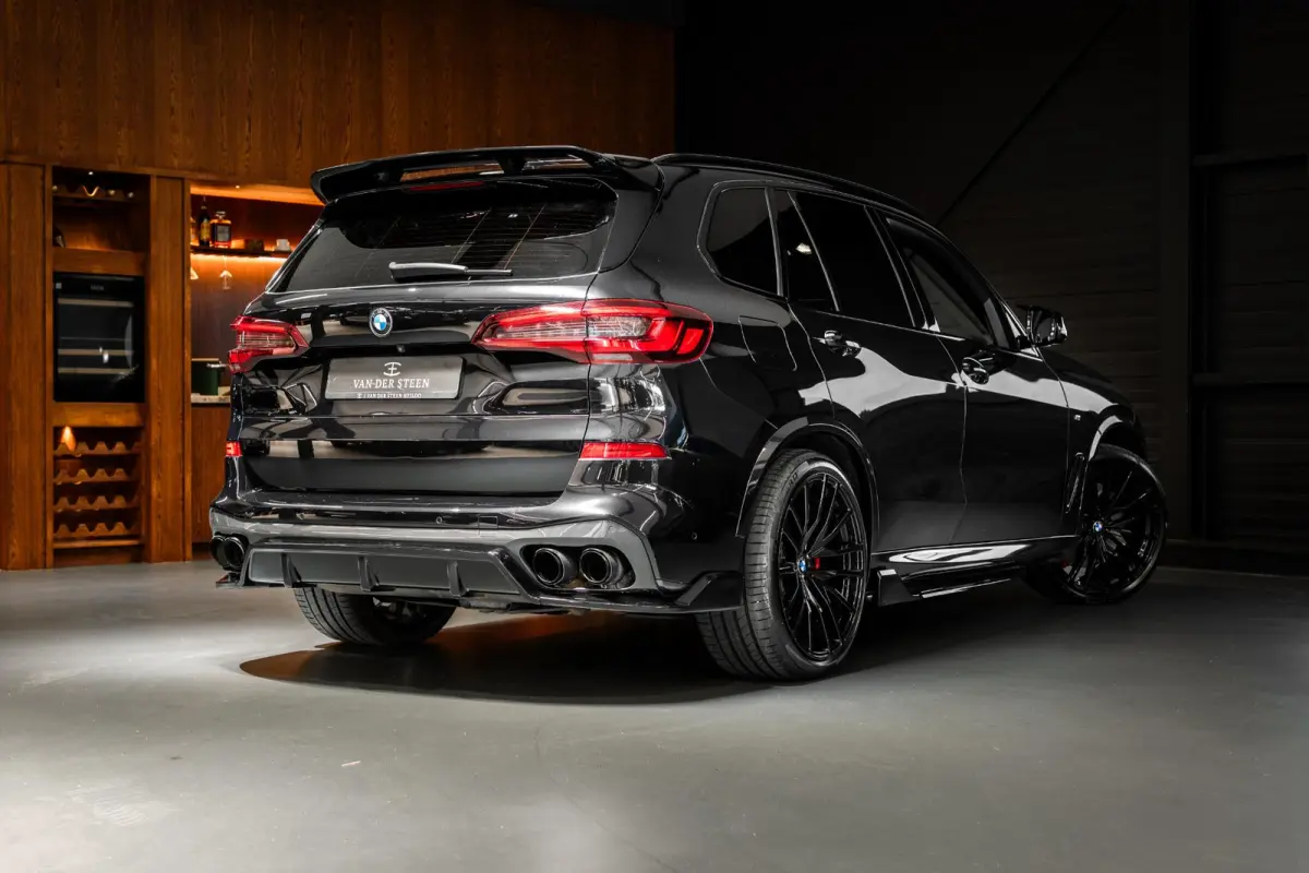 xDrive45e High Executive Akraprovic | Massage | Spoilerpakket | TV Achter