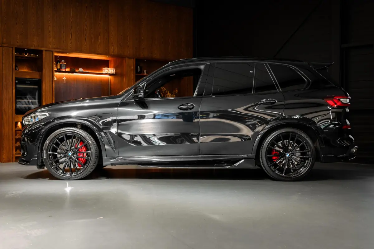 xDrive45e High Executive Akraprovic | Massage | Spoilerpakket | TV Achter