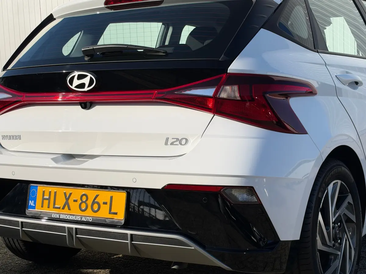 1.0 T-GDI 100pk Comfort | Airco | Camera | Carplay | Cruise control | Dodehoek detectie | Navigatie | Parkeersensoren | Digitaal cockpit | Lichtmetalen velgen