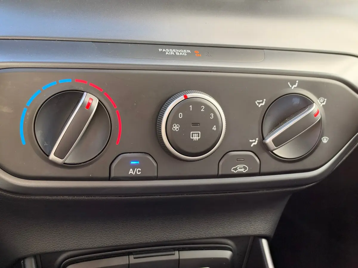 1.0 T-GDI 100pk Comfort | Airco | Camera | Carplay | Cruise control | Dodehoek detectie | Navigatie | Parkeersensoren | Digitaal cockpit | Lichtmetalen velgen