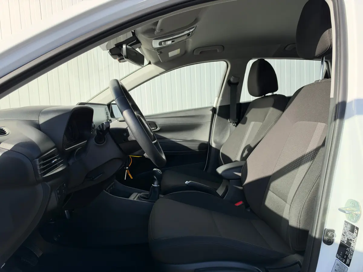 1.0 T-GDI 100pk Comfort | Airco | Camera | Carplay | Cruise control | Dodehoek detectie | Navigatie | Parkeersensoren | Digitaal cockpit | Lichtmetalen velgen