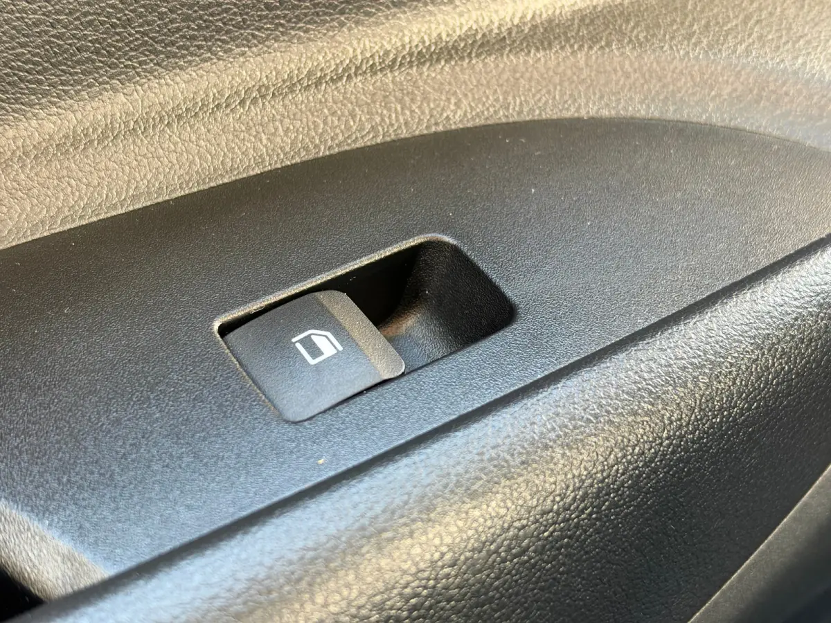 1.0 T-GDI 100pk Comfort | Airco | Camera | Carplay | Cruise control | Dodehoek detectie | Navigatie | Parkeersensoren | Digitaal cockpit | Lichtmetalen velgen