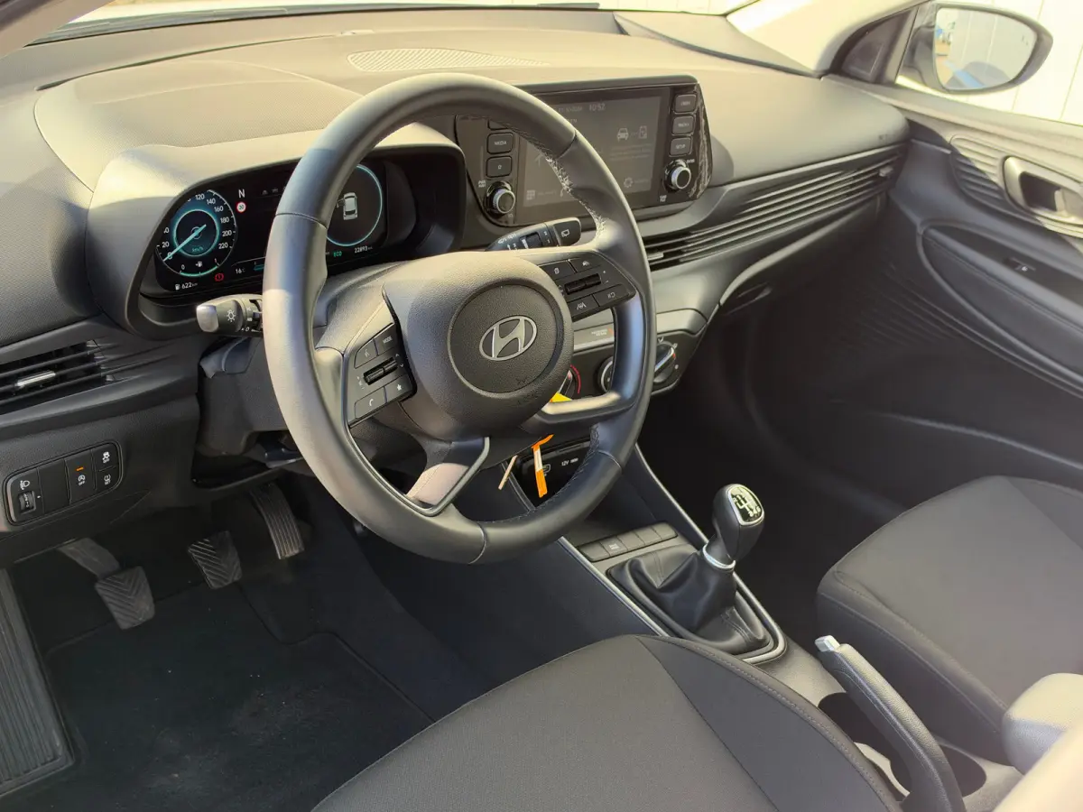 1.0 T-GDI 100pk Comfort | Airco | Camera | Carplay | Cruise control | Dodehoek detectie | Navigatie | Parkeersensoren | Digitaal cockpit | Lichtmetalen velgen