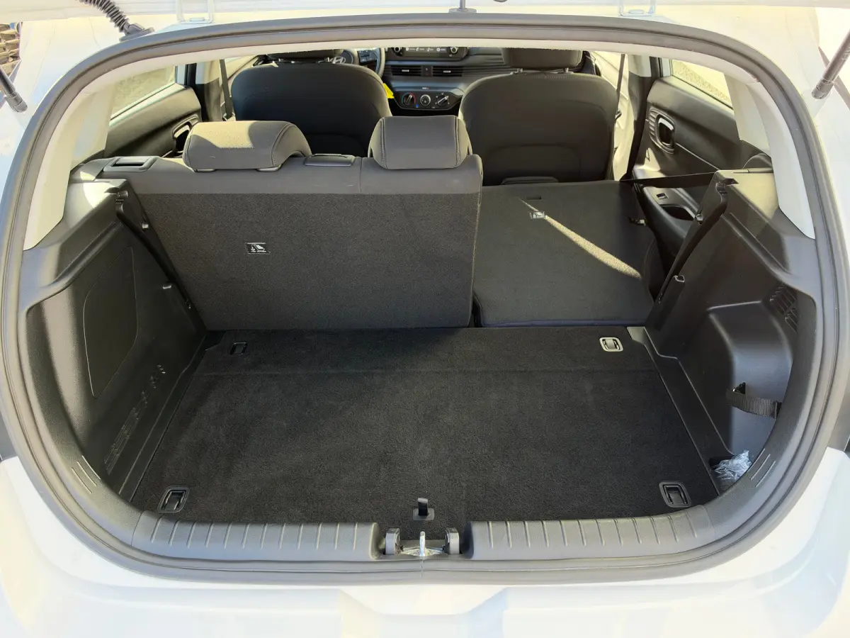 1.0 T-GDI 100pk Comfort | Airco | Camera | Carplay | Cruise control | Dodehoek detectie | Navigatie | Parkeersensoren | Digitaal cockpit | Lichtmetalen velgen