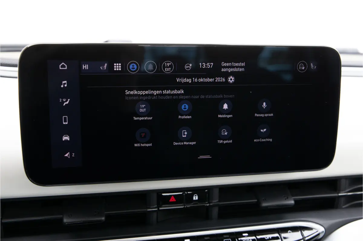 Icon 42 kWh Panorama, Carplay, Stoelverwarming