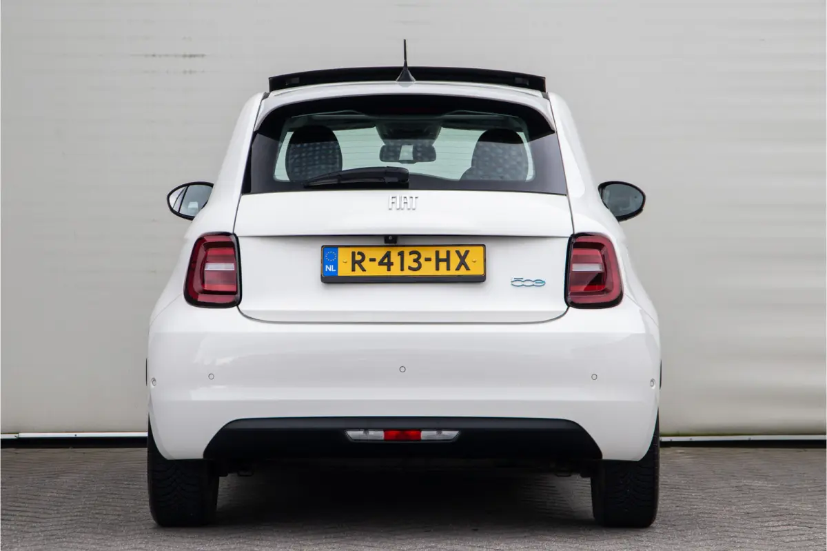 Icon 42 kWh Panorama, Carplay, Stoelverwarming