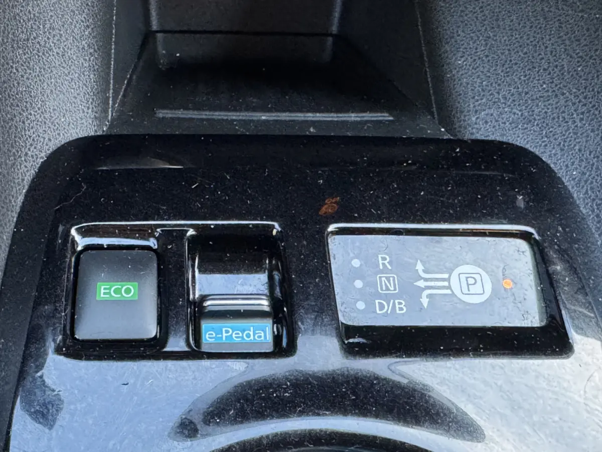 N-Connecta 40 kWh SOH 84% Navi Camera Carplay
