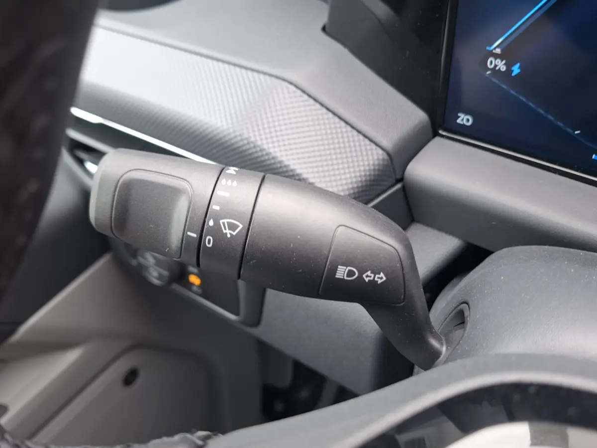 340 L2H1 Limited 71 kWh | Wordt verwacht | 360GR Camera | LMV 17" | Voorstoelen/Voorruit Verwarmd | Rondomzicht Camera | Cruise Control Adaptief | Trekhaak | Airco |