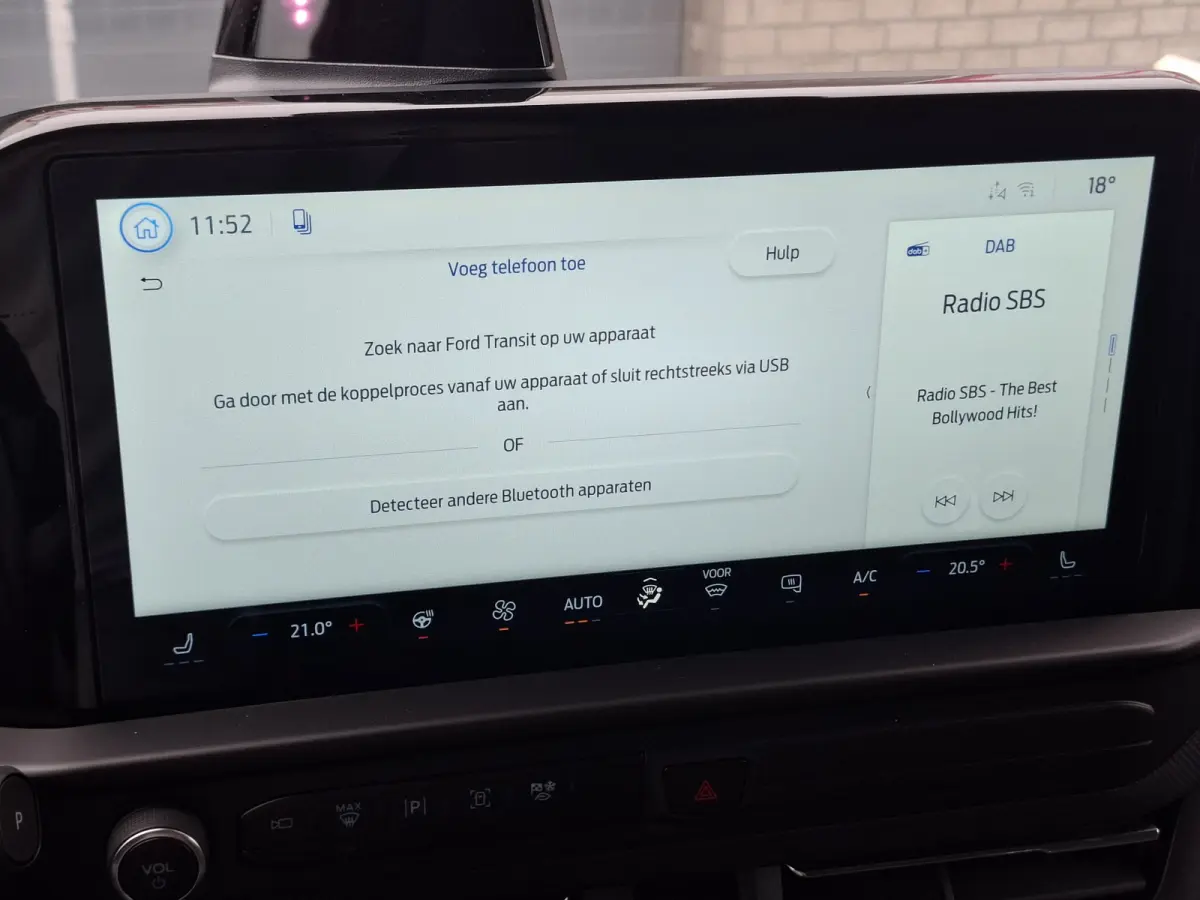 340 L2H1 Limited 71 kWh | Wordt verwacht | 360GR Camera | LMV 17" | Voorstoelen/Voorruit Verwarmd | Rondomzicht Camera | Cruise Control Adaptief | Trekhaak | Airco |