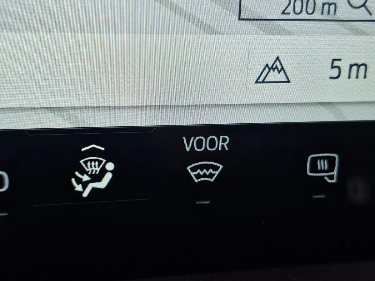 340 L2H1 Limited 71 kWh | Wordt verwacht | 360GR Camera | LMV 17" | Voorstoelen/Voorruit Verwarmd | Rondomzicht Camera | Cruise Control Adaptief | Trekhaak | Airco |