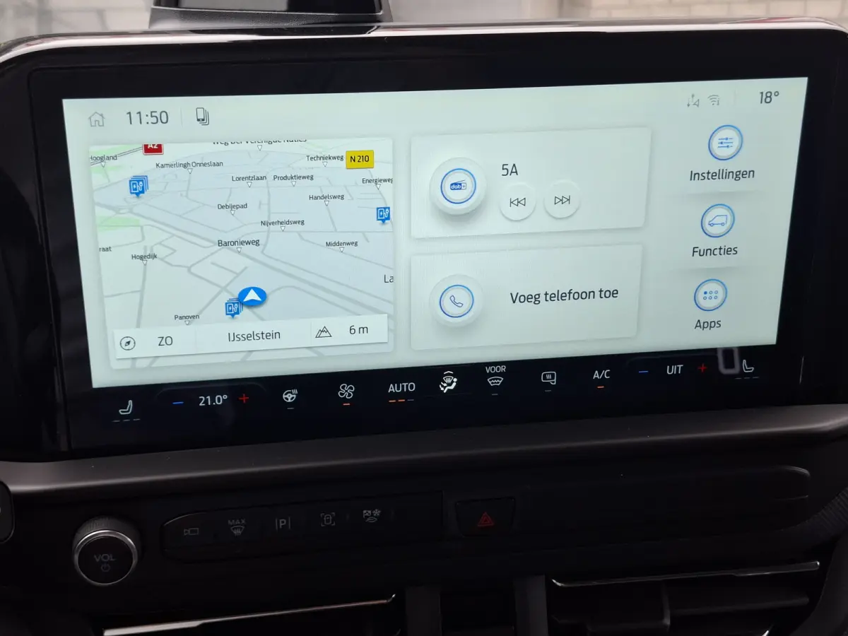 340 L2H1 Limited 71 kWh | Wordt verwacht | 360GR Camera | LMV 17" | Voorstoelen/Voorruit Verwarmd | Rondomzicht Camera | Cruise Control Adaptief | Trekhaak | Airco |