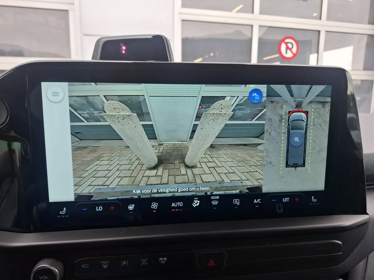 340 L2H1 Limited 71 kWh | Wordt verwacht | 360GR Camera | LMV 17" | Voorstoelen/Voorruit Verwarmd | Rondomzicht Camera | Cruise Control Adaptief | Trekhaak | Airco |