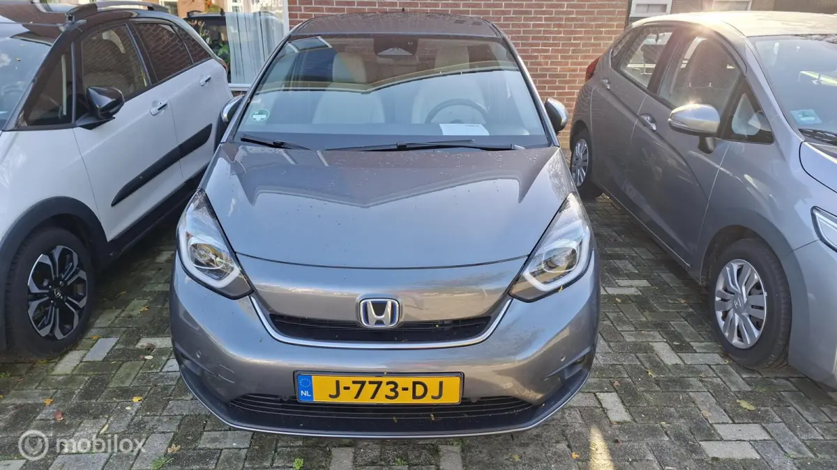 1.5 e:HEV Executive NAVI / All Weather Banden