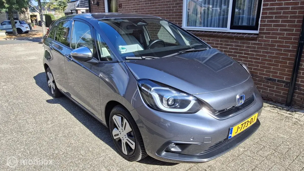 1.5 e:HEV Executive All Weather Banden