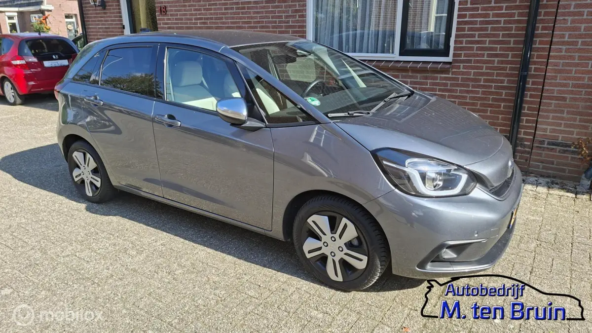 1.5 e:HEV Executive All Weather Banden