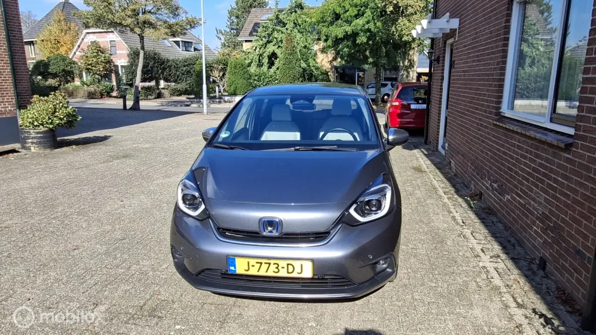 1.5 e:HEV Executive All Weather Banden