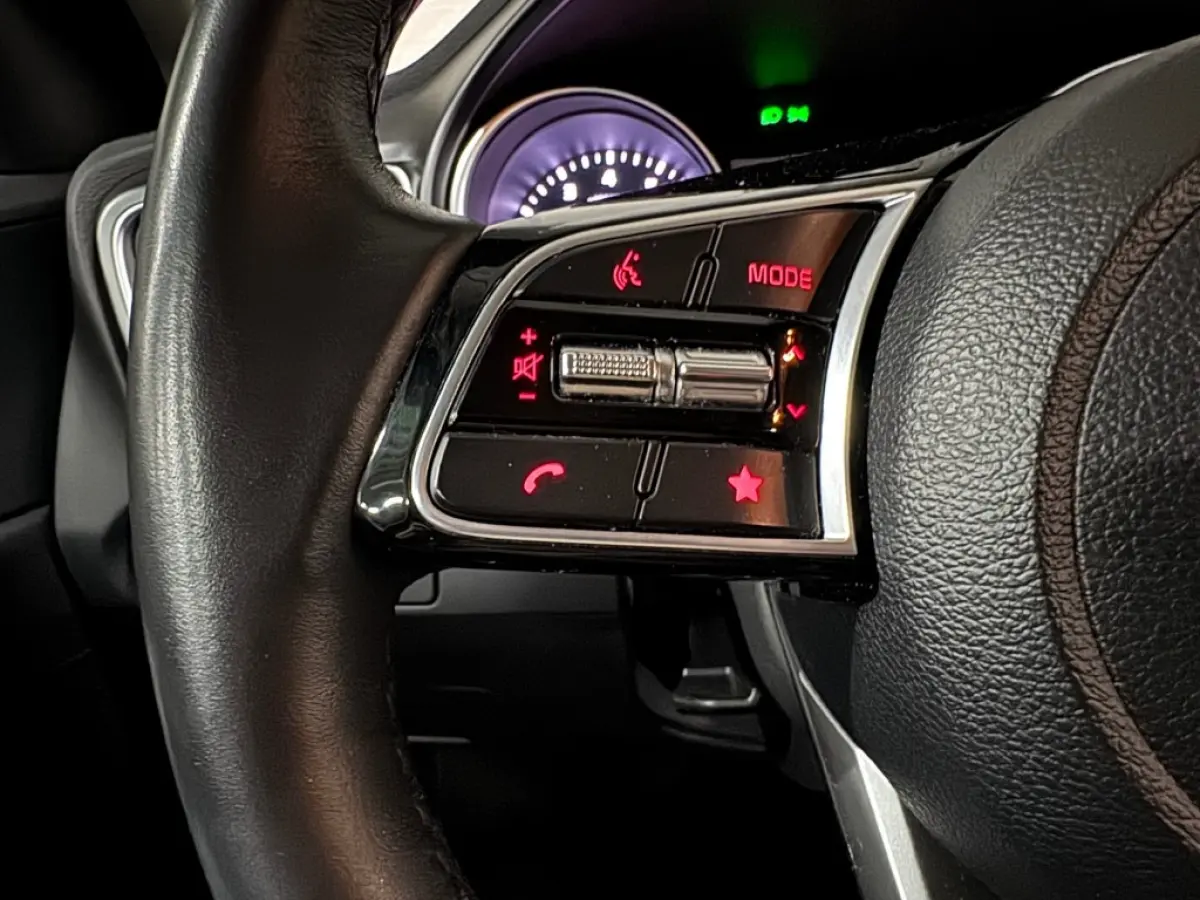 Sportswagon 1.5 T-GDI Vision Sportswagon / 26429 km / Apple carplay / Stuurverwarming / Boekjes ingevuld aanwezig.